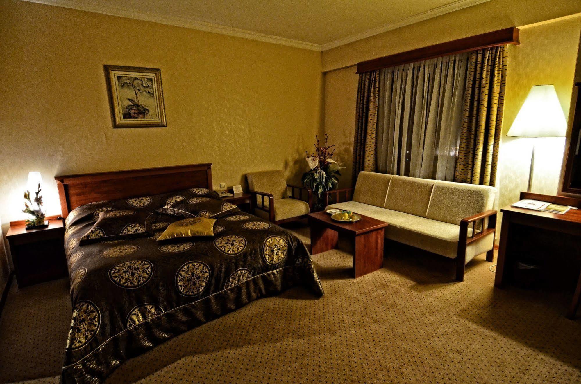 Akgun Elazig Hotel Bagian luar foto
