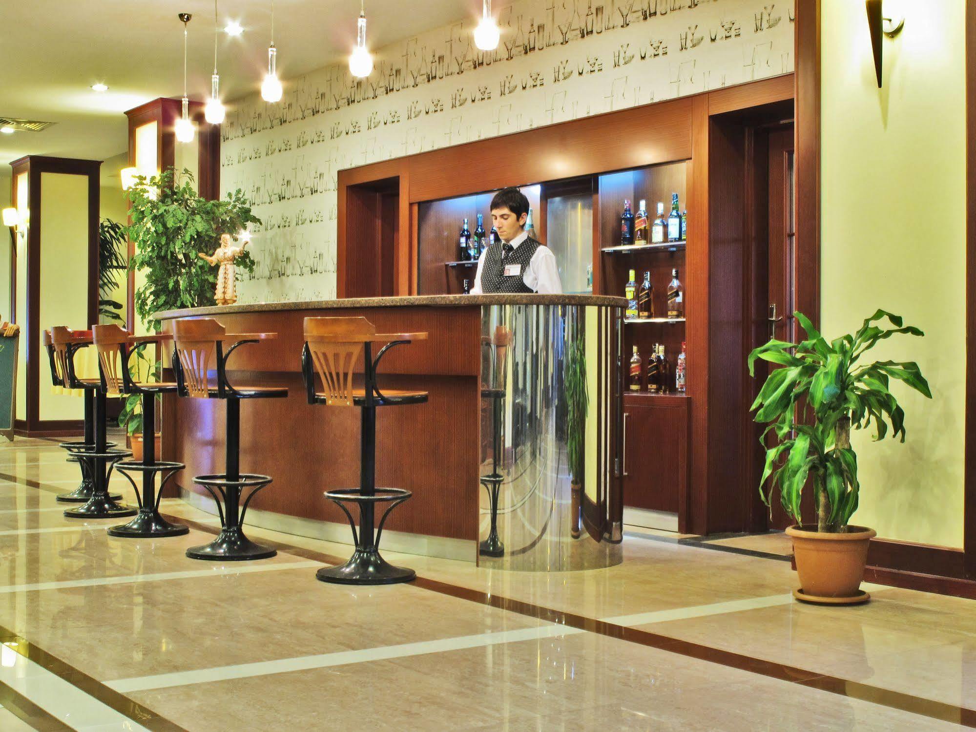 Akgun Elazig Hotel Bagian luar foto